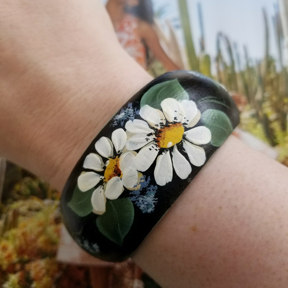 Relisted -Vintage daisy garden bangle bracelet wood black - Picture 3 of 10
